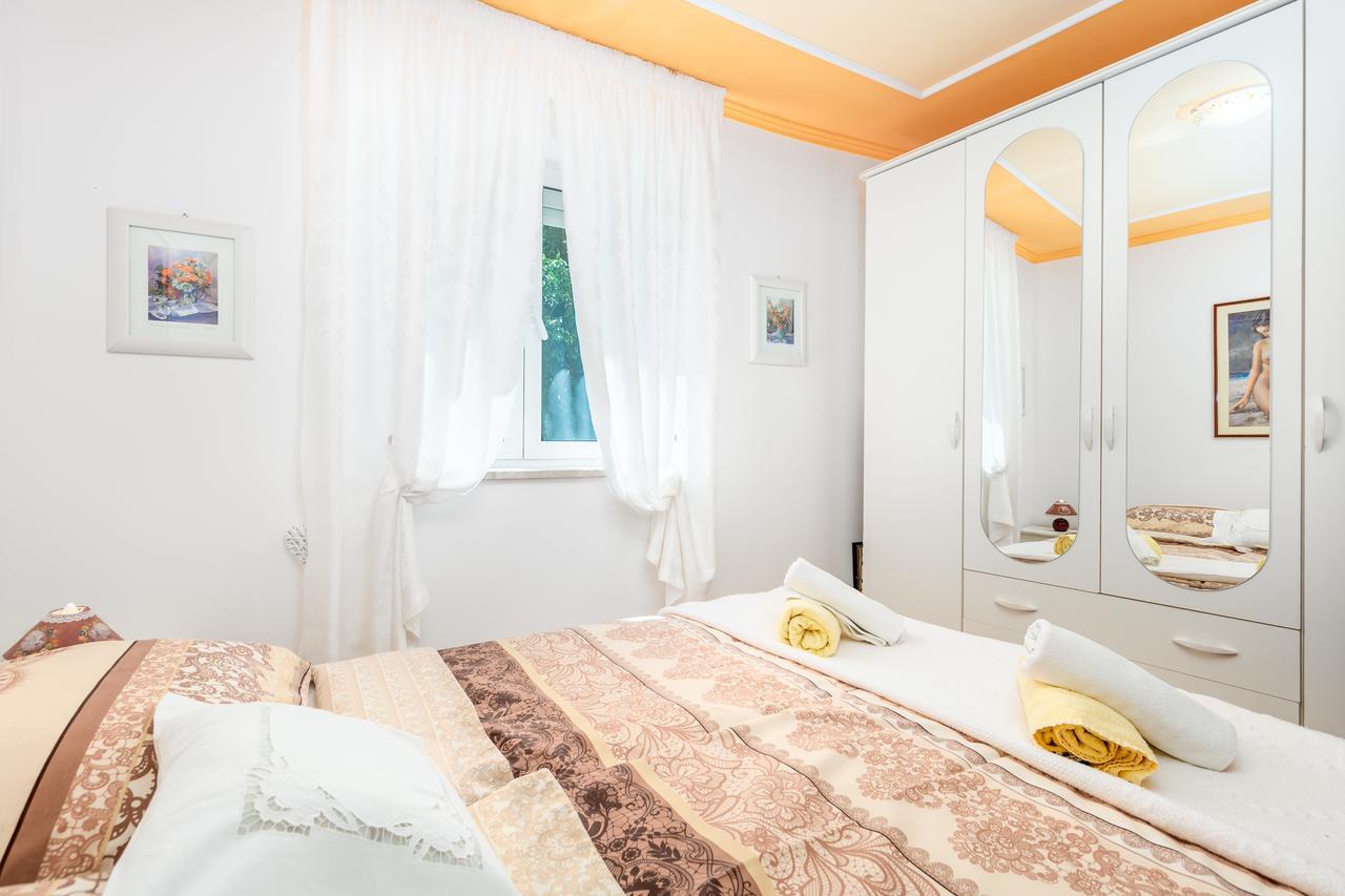 Apartments Patricia Baška Eksteriør billede